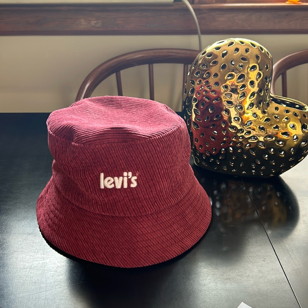 Levi’s corduroy bucket hat